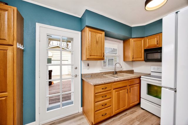 3702 54th Street, Des Moines, IA 50310