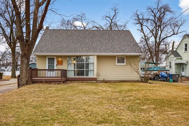 3702 54th Street, Des Moines, IA 50310