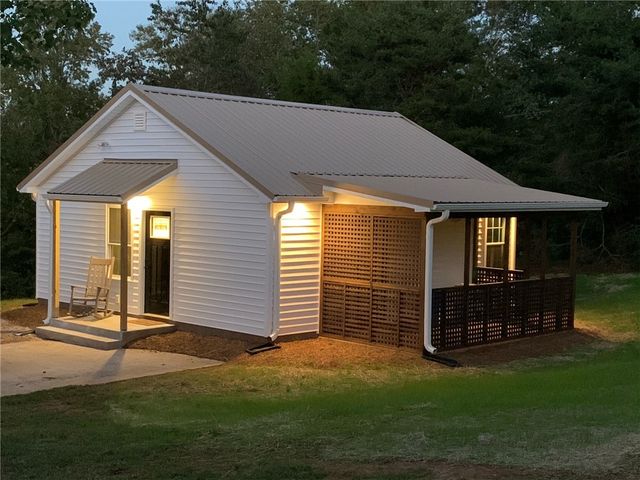 187 Meadow Brook Lane, Pickens, SC 29671