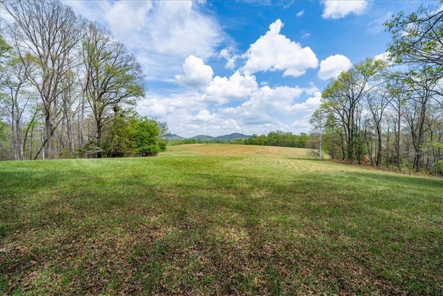 187 Meadow Brook Lane, Pickens, SC 29671