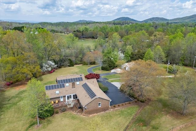 187 Meadow Brook Lane, Pickens, SC 29671