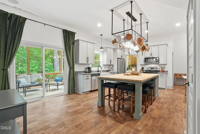 602 Appaloosa Trail, Bahama, NC 27503