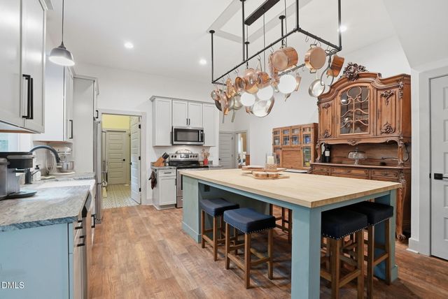 602 Appaloosa Trail, Bahama, NC 27503