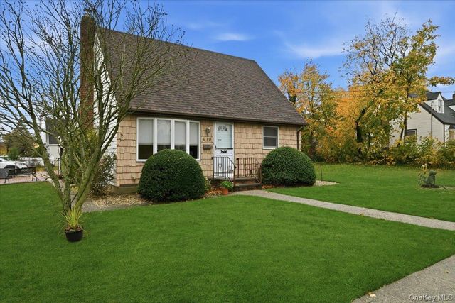 979 Merillon Avenue, Westbury, NY 11590