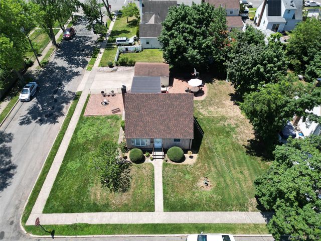 979 Merillon Avenue, Westbury, NY 11590
