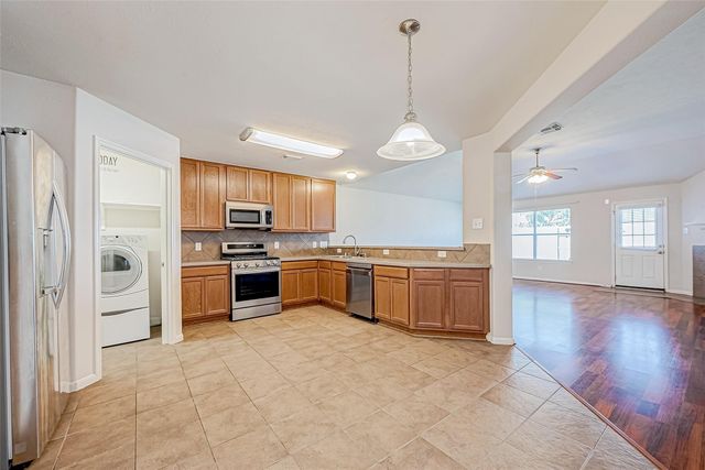 2919 Texas Trail Lane, Manvel, TX 77578