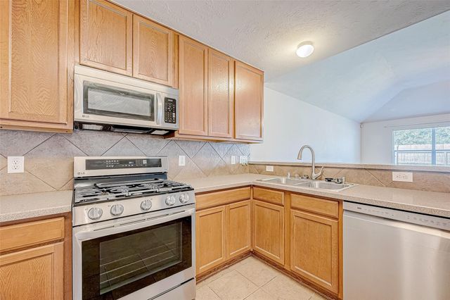 2919 Texas Trail Lane, Manvel, TX 77578