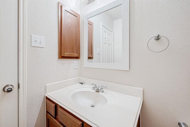 2919 Texas Trail Lane, Manvel, TX 77578