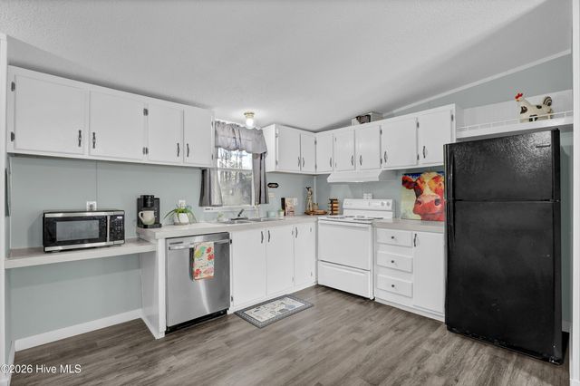 307 Buttonwood Court, Rocky Point, NC 28457