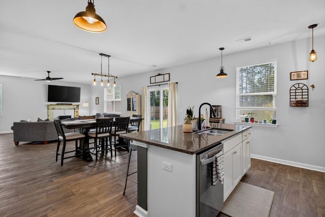 384 Bering Lane, Summerville, SC 29486