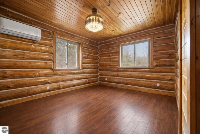 6757 19 Mile Road, Marion, MI 49665
