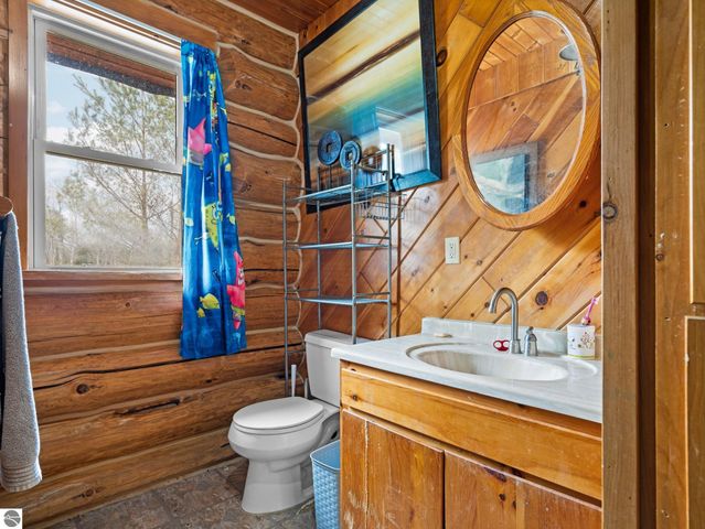 6757 19 Mile Road, Marion, MI 49665
