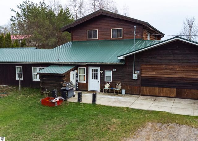 6757 19 Mile Road, Marion, MI 49665