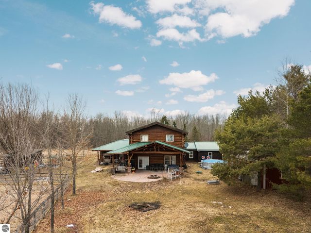 6757 19 Mile Road, Marion, MI 49665