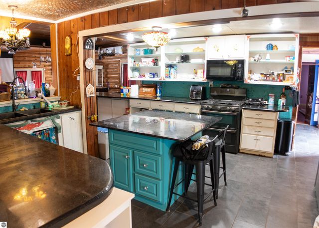 6757 19 Mile Road, Marion, MI 49665