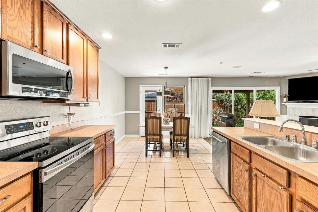 4301 Grassmere Road, Fort Worth, TX 76244 — photo 3