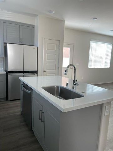 28325 Via Moscotel, Temecula, CA 92591