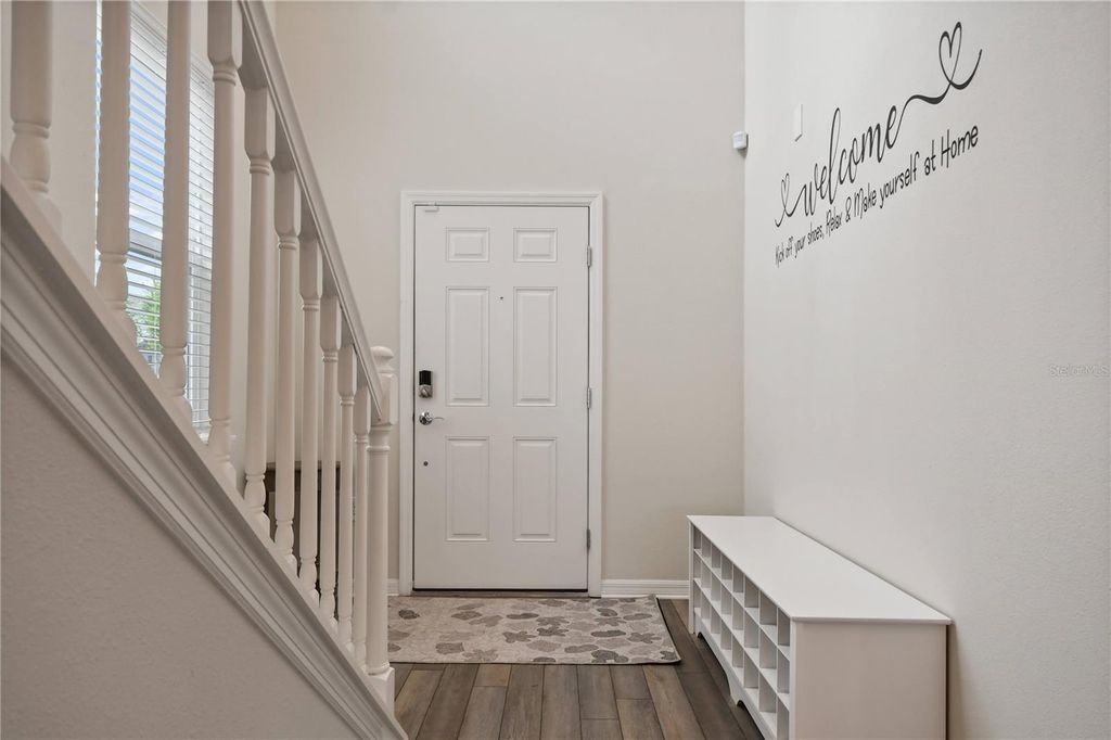 Image 2 of property listing at 1707 KONA LANE, Davenport, FL 33897