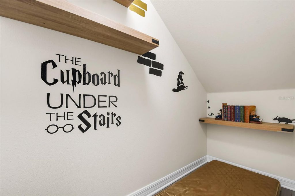 Image 19 of property listing at 1707 KONA LANE, Davenport, FL 33897