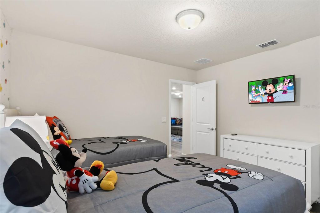 Image 38 of property listing at 1707 KONA LANE, Davenport, FL 33897