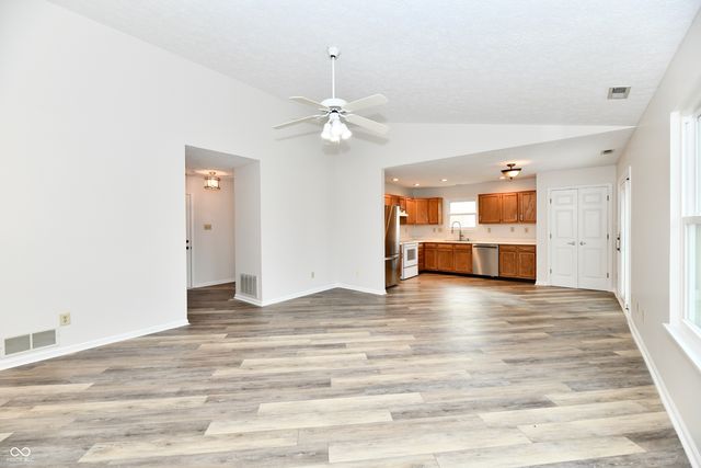 106 Tracy Ridge Boulevard, Whiteland, IN 46184