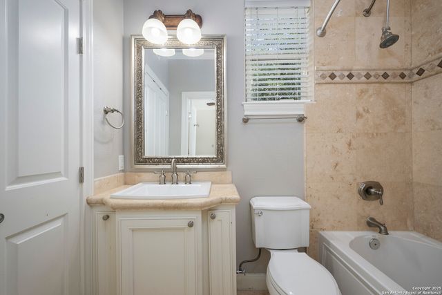 361 Riviera Dr., Canyon Lake, TX 78133