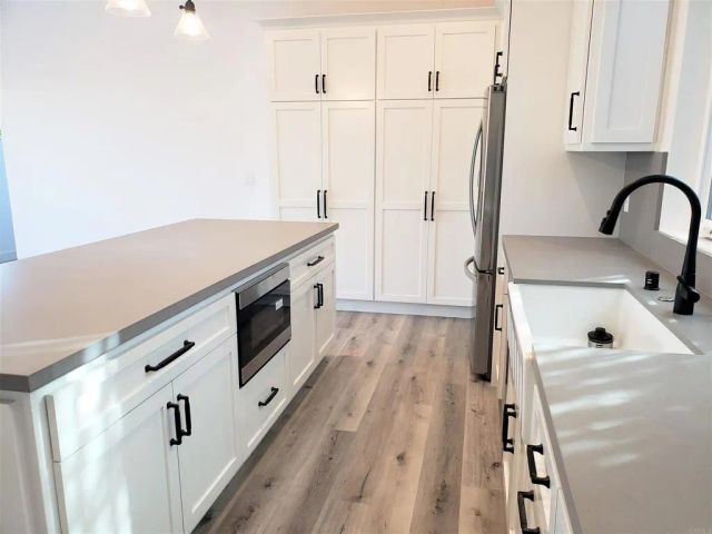 804 Clark Avenue, Encinitas, CA 92024