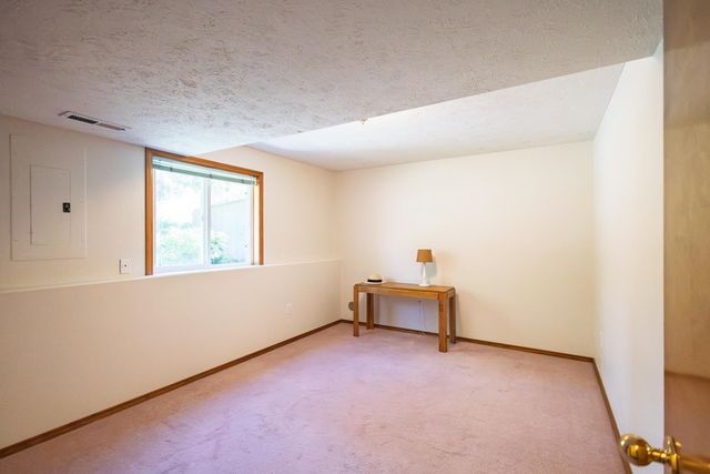 12829 W Suncrest Dr, Nine Mile Falls, WA 99026