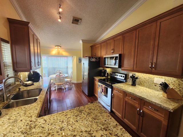 120 NW 189th Avenue NW, Pembroke Pines, FL 33029
