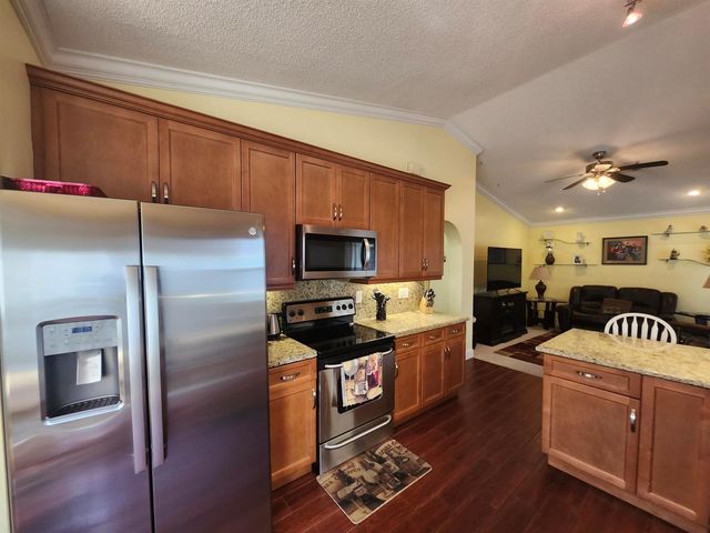 120 NW 189th Avenue NW, Pembroke Pines, FL 33029