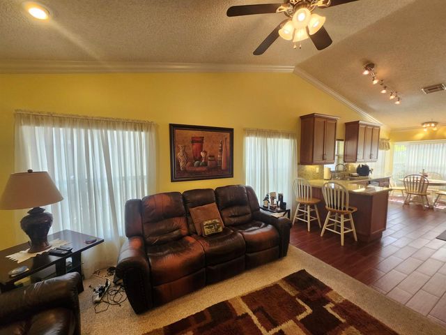 120 NW 189th Avenue NW, Pembroke Pines, FL 33029