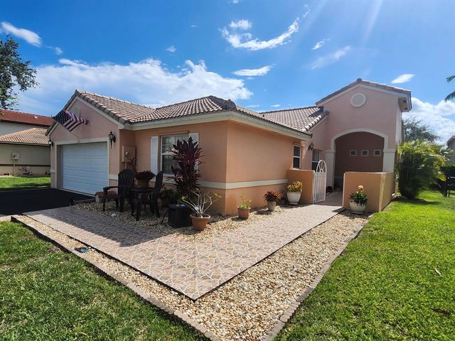 120 NW 189th Avenue NW, Pembroke Pines, FL 33029