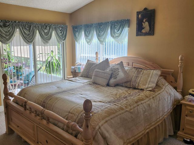 120 NW 189th Avenue NW, Pembroke Pines, FL 33029