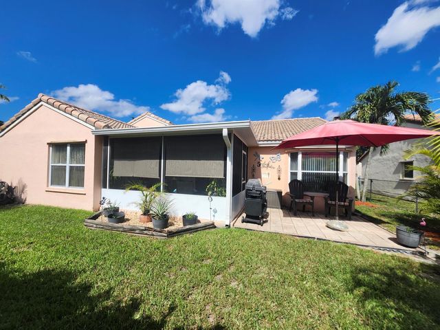 120 NW 189th Avenue NW, Pembroke Pines, FL 33029