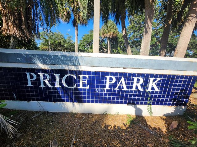 120 NW 189th Avenue NW, Pembroke Pines, FL 33029