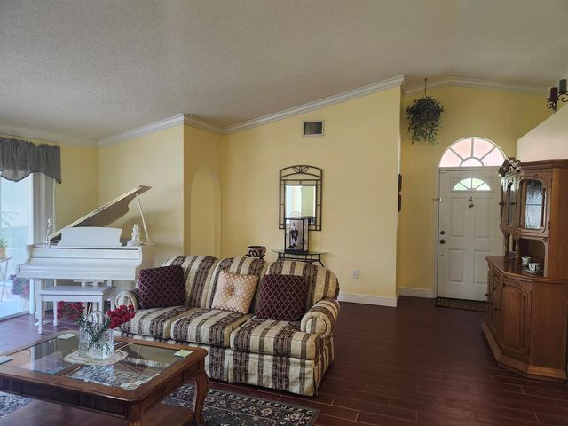 120 NW 189th Avenue NW, Pembroke Pines, FL 33029