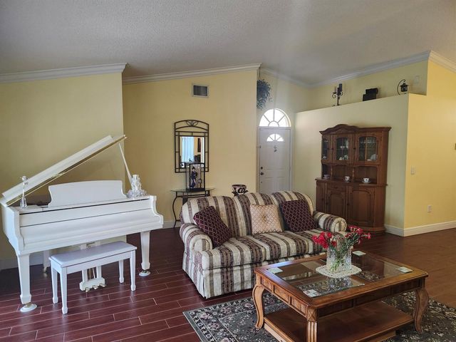 120 NW 189th Avenue NW, Pembroke Pines, FL 33029