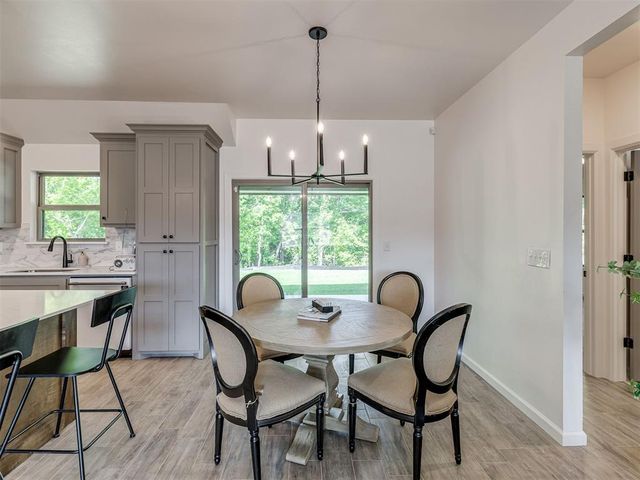 120 Mountain Laurel Way, Noble, OK 73068