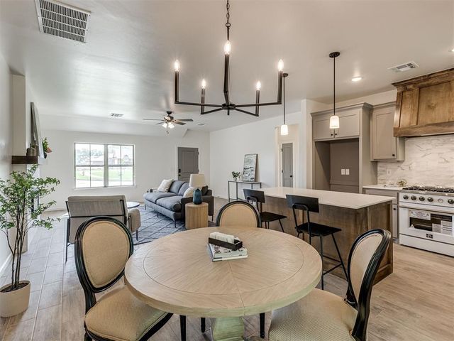 120 Mountain Laurel Way, Noble, OK 73068