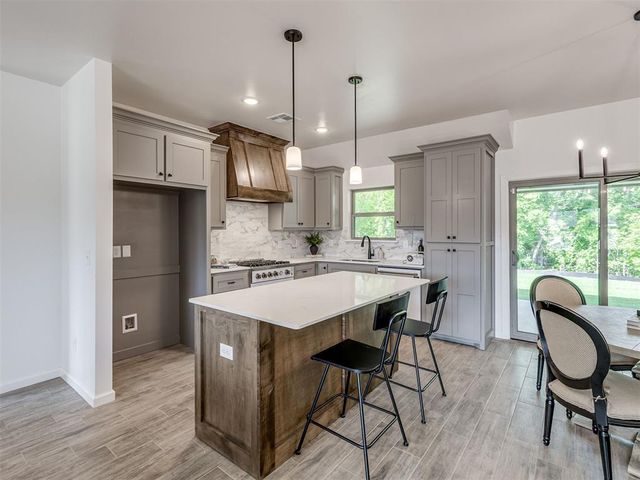 120 Mountain Laurel Way, Noble, OK 73068