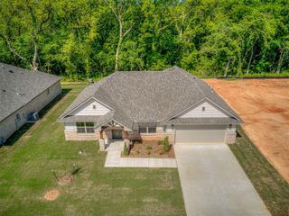 120 Mountain Laurel Way, Noble, OK 73068