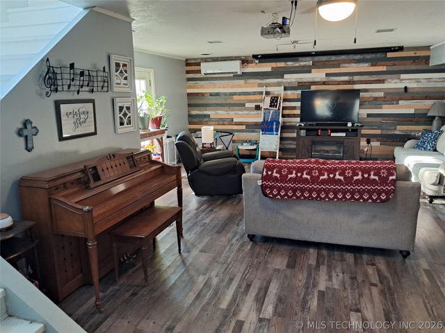 332 Hatley Bean Street, Ardmore, OK 73401