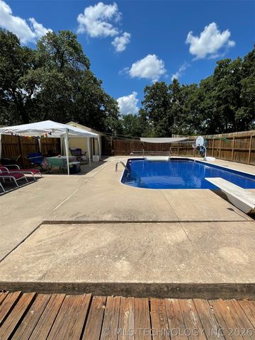 332 Hatley Bean Street, Ardmore, OK 73401