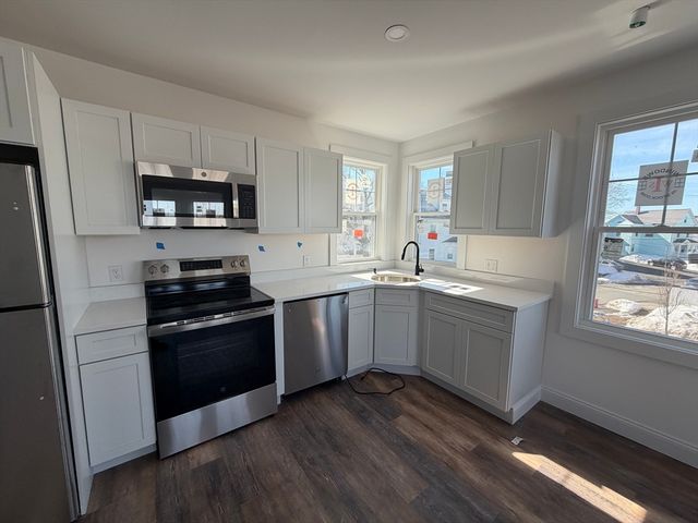 371 Cabot 201, Beverly, MA 01915