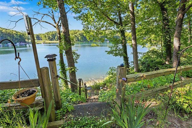 27383 Hayne Road, Lawton, MI 49065