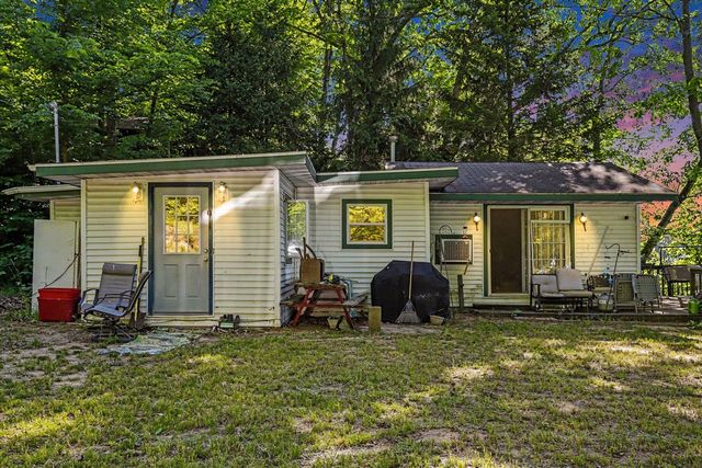 27383 Hayne Road, Lawton, MI 49065