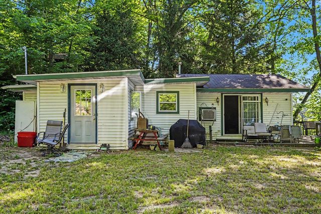 27383 Hayne Road, Lawton, MI 49065