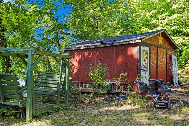 27383 Hayne Road, Lawton, MI 49065