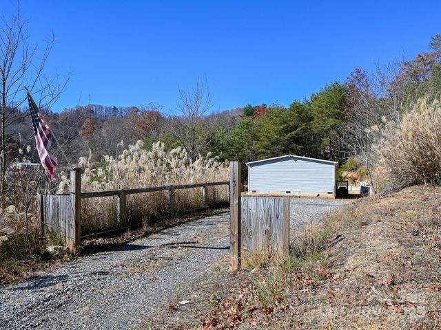 181 Azalea Circle, Marshall, NC 28753