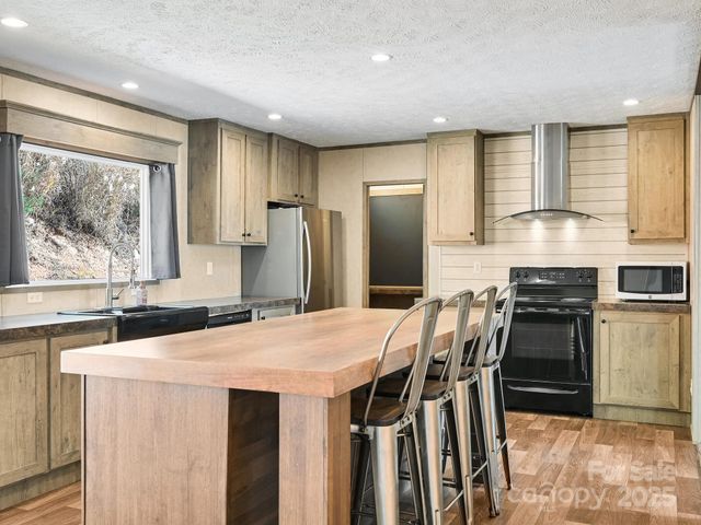 181 Azalea Circle, Marshall, NC 28753